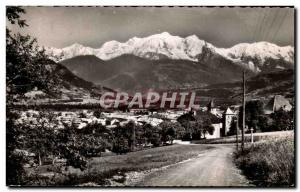 Postcard Modern Sallanches (Haute Savoie) General view and Mont Blanc