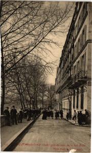 CPA PARIS 7e-Quai d'Orléans pris du coin de la rue Budé (328052)