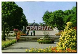 Postcard Modern Kwangchow China Mausoleum