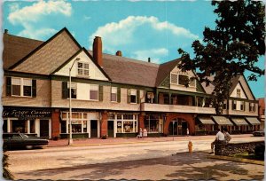 View of Newport Casino, Bellevue Avenue Newport RI Postcard Q78