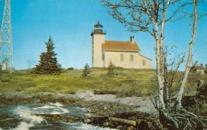 MI, Michigan  COPPER HARBOR LIGHT HOUSE  Lighthouse  1965 Chrome Postcard