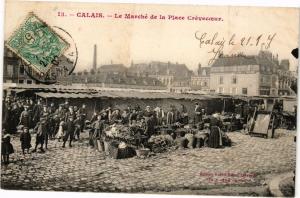 CPA AK CALAIS - Le Marché de la place crevecoeur (196185)