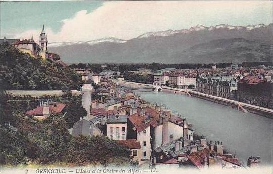 France Grenoble L'Isere et la Chaine des Alpes