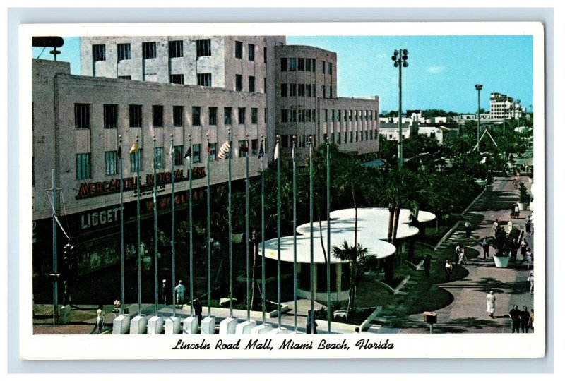 Vintage Lincoln Road Mall Miami Beach, Flordia. Postcard F81E