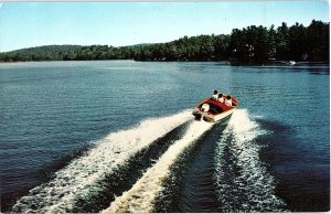 Chrome BOAT SCENE Knoxville & Pella - Near Des Moines Iowa IA AH8296