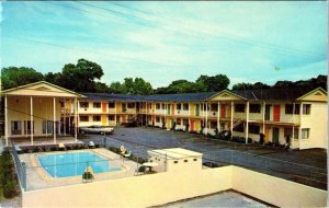 Daytona Beach, FL Florida  TRAVELODGE MOTEL~MB Barefoot ROADSIDE Chrome Postcard