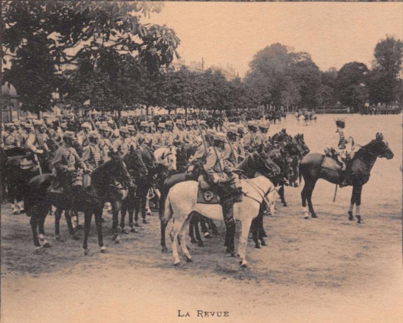 LA REVUE FRENCH MILITARY BERGERT PUBLISHED POSTCARD 1900s