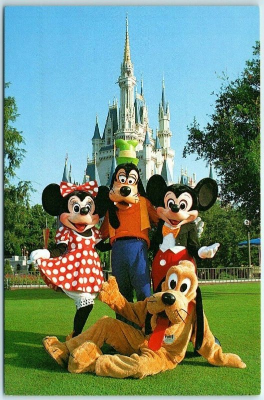 Postcard - Hosts Of The Kingdom - Walt Disney World Resort - Orlando, Florida