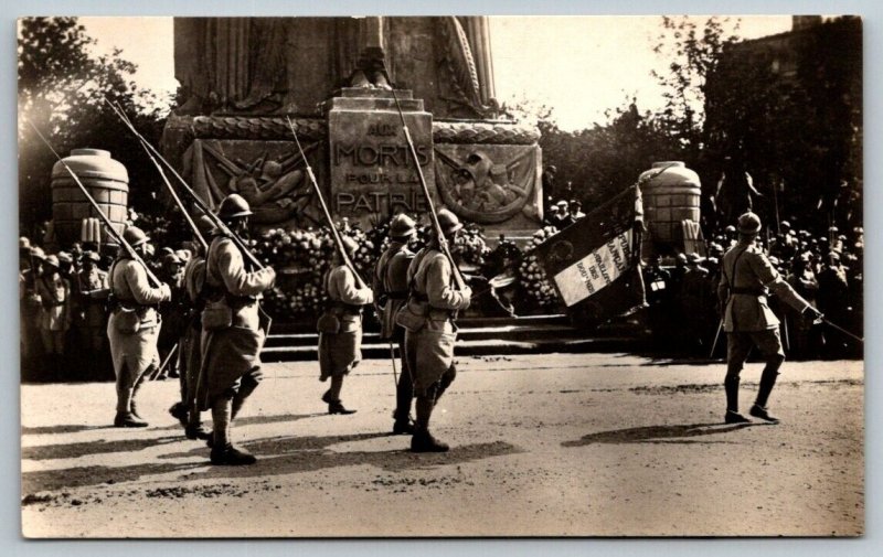 RPPC  WW1  Victory Parade  Paris  France   Postcard