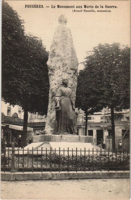 CPA Fougeres Monument aux Morts de la Guerre (1236559)