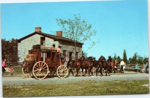 postcard Morrisburg - Upper Canada Village -  Village Stage Coach