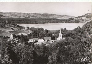 France Postcard - L'Auvergne - Lac Et Village d'Aydat - Ref TZ4961