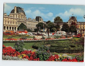 Postcard Les parterres et le palais du Louvre, Paris, France