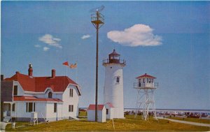 Cape Cod Massachusetts Chatham Light Lighthouse 1950s Postcard Roberts 20-8629