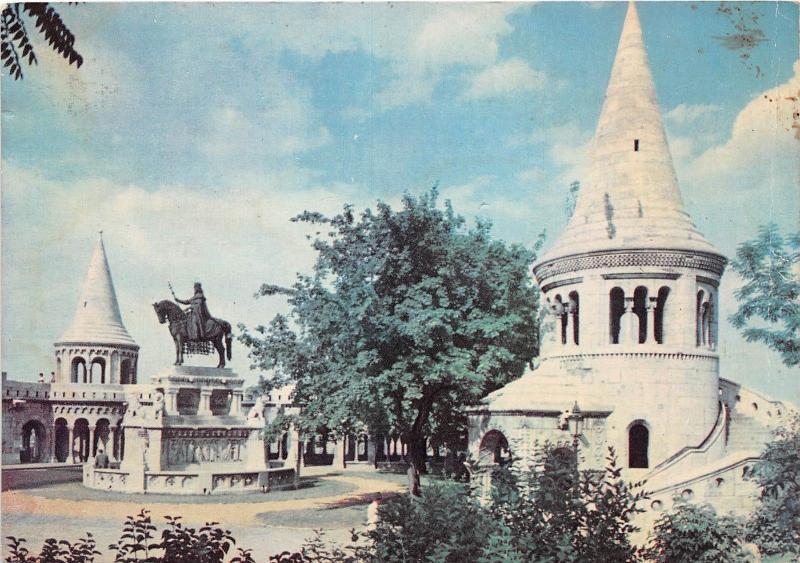 B28531 Budapest Fishermans Bastion and the St Stephen`s Statue  hungary