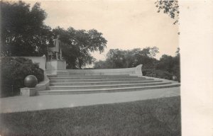 J5/ Chicago Illinois RPPC Postcard c1910 Lincoln Statue Memorial 156