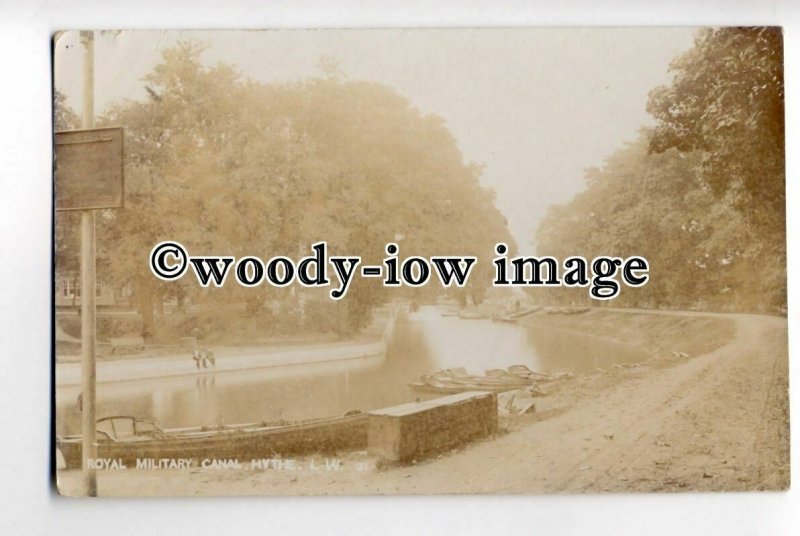 tp0826 - Kent - Gents sat on edge of the Royal Military Canal, Hythe - postcard