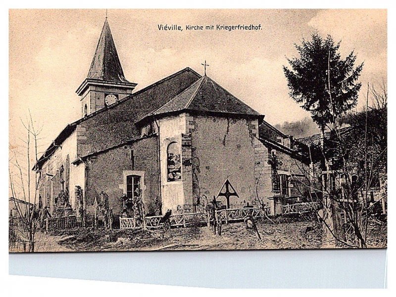 Vieville , Kirche mit Kriegerfridhof