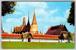 View of Wat Phra Keo Bangkok Thailand UNP Unused Chrome Postcard K7