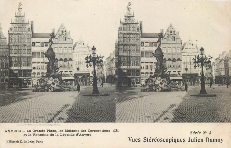 Stereo postcard Anvers Antwerp Belgium Grande Place Fontaine Maisons street lamp