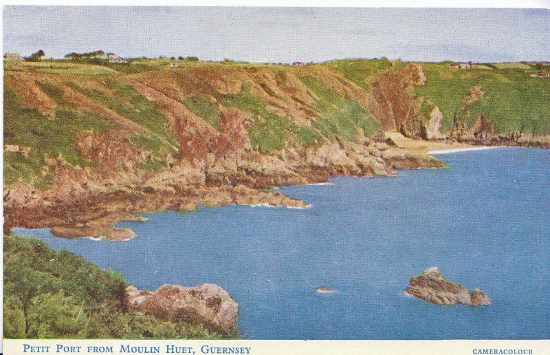 Channel Islands Postcard - Petit Port from Moulin Huet - Guernsey   A2276