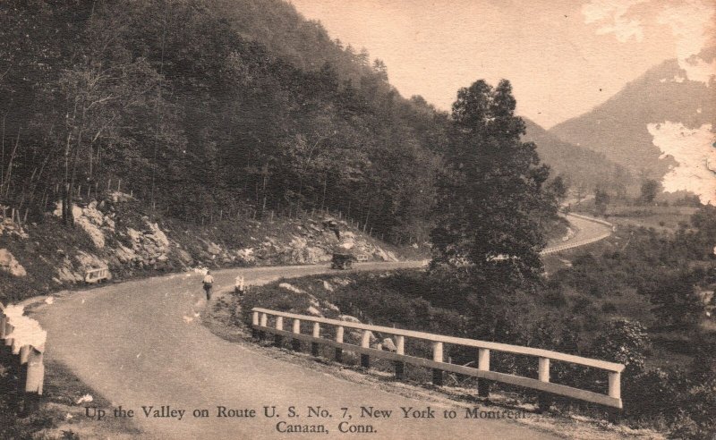 Vintage Postcard 1933 Roadway Valley US Route New York To Montreal Canaan Conn.