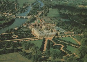Middlesex Postcard - Aerial View of Hampton Court Palace   RRR531