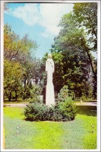 IN - Fort Wayne. Statue Virgin Mary, University of Notre Dame