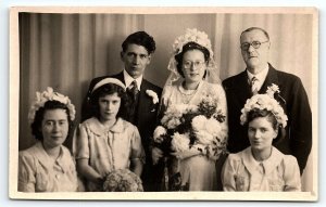 1943 FAMILY WEDDING PHOTOGRAPH BRIDE GROOM COLUMBIA STUDIOS RPPC POSTCARD P2334