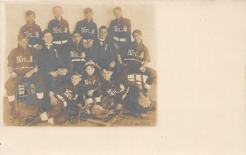 F12/ Baseball Sports RPPC Postcard c1910 Team Players uniforms 8