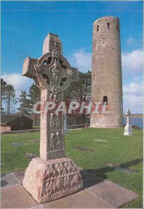 Postcard Modern Co Offaly Clonmacnoise High Cross and Round Tower