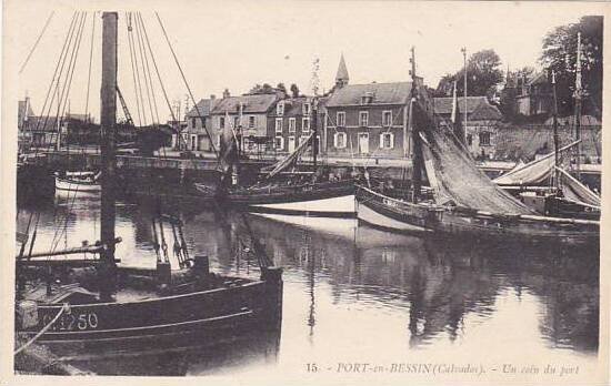 France Port-en-Bessin Un coin du port