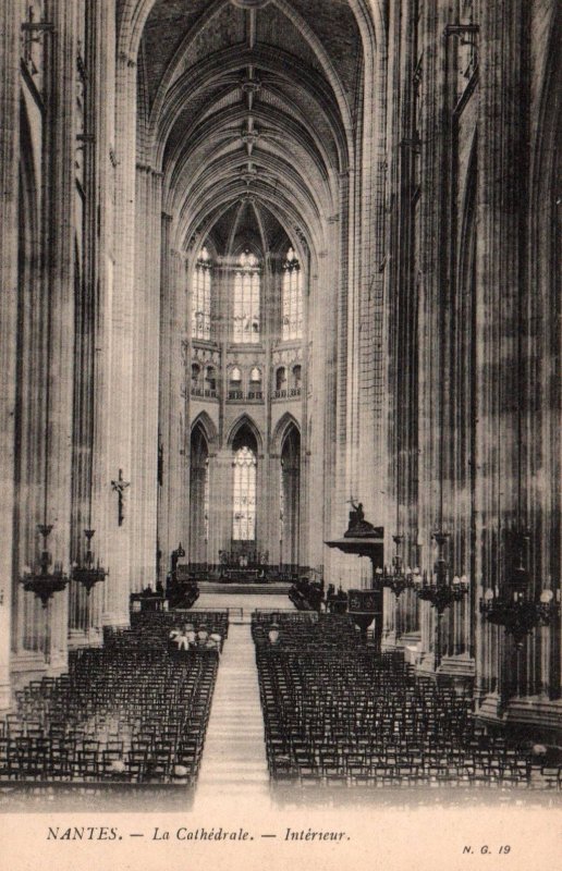 Interieur,Le Cathedrale,Nates,France BIN