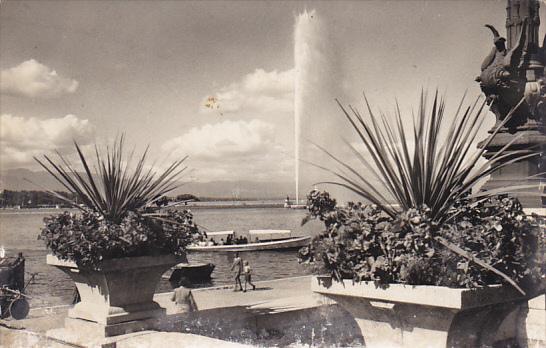 Switzerland Geneve La Rade et le jet d'eau Photo