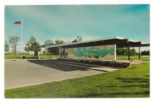 Information Centre, St Lawrence Parks, Ontario, Vintage Chrome Postcard