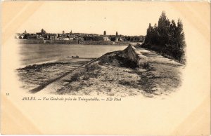 CPA ARLES Vue Generale prise de Trinquetaille (1259940)