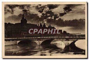 Postcard Old Paris strolling La Conciergerie and Pont au Change