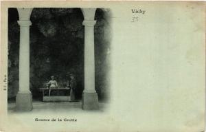 CPA VICHY Source de la Grotte (682909)