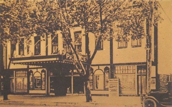 Palace Theater in Lakewood , New Jersey