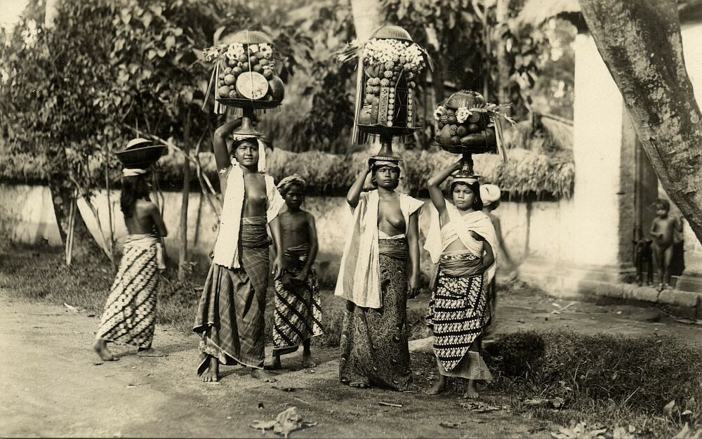 Indonesia Bali Native Topless Balinese Girls Offerings 1910s Rppc Postcard Asia And Middle 7904