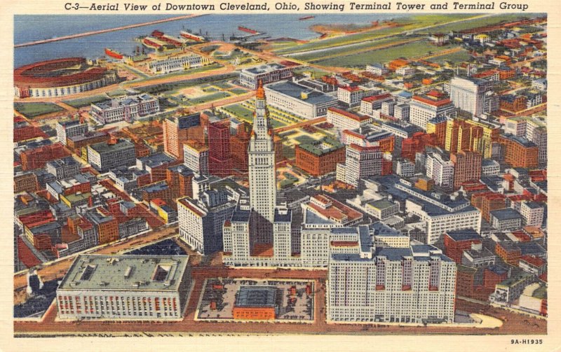 LPD58   Ohio Postcard: Cleveland, Downtown View with Terminal Tower