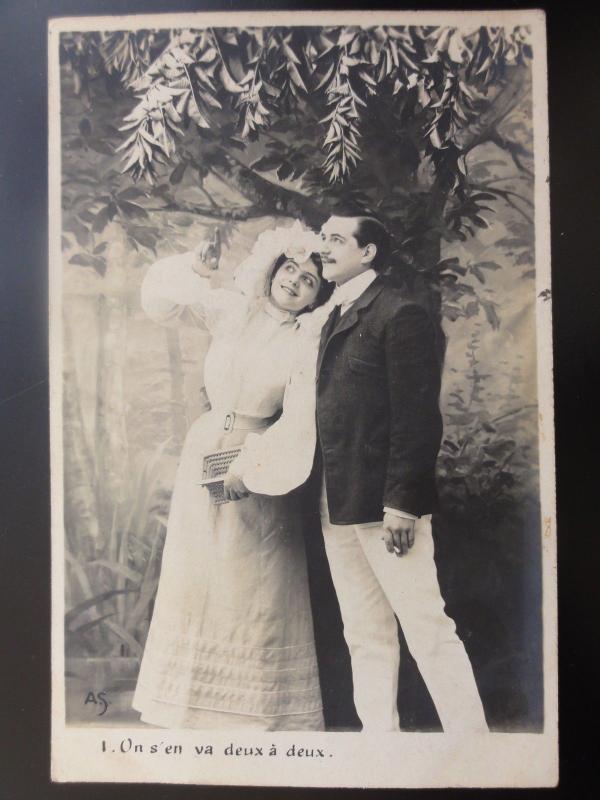 French Romance: Un s'en va deux a deux / Couple Picking Fruit c1903