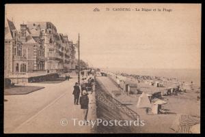 CABOURG - La Digue et la Plage