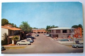 Franklin Motel Postcard Las Vegas Nevada Old Cars Swimming Pool People Chrome