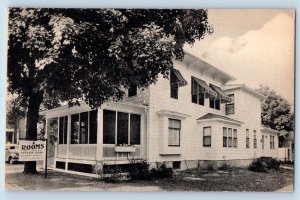 Watkins Glen New York NY Postcard Shady Rest Motel Building Scene c1940s Vintage