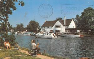 uk10259 river bure and ferry inn horning norfolk   uk