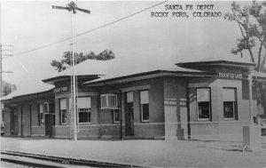 J21/ Rocky Ford Colorado RPPC Postcard c1950s Santa Fe Railroad Depot 227