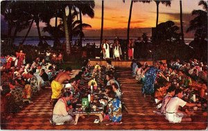 Luau Queen's Surf Waikiki Hawaii Vintage Postcard Standard View Card