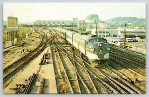 Train~Cincinnati Union Terminal~Amtrak C&O~George Washington~1950s Postcard