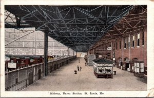 Postcard Midway, Union Railroad Station in St. Louis, Missouri